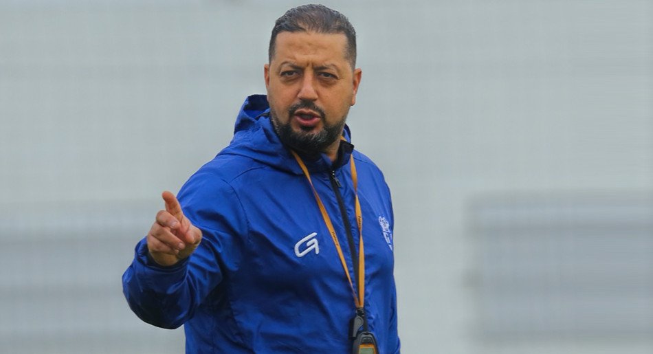 اتحاد طنجة ينفصل عن المدرب عمر نجحي