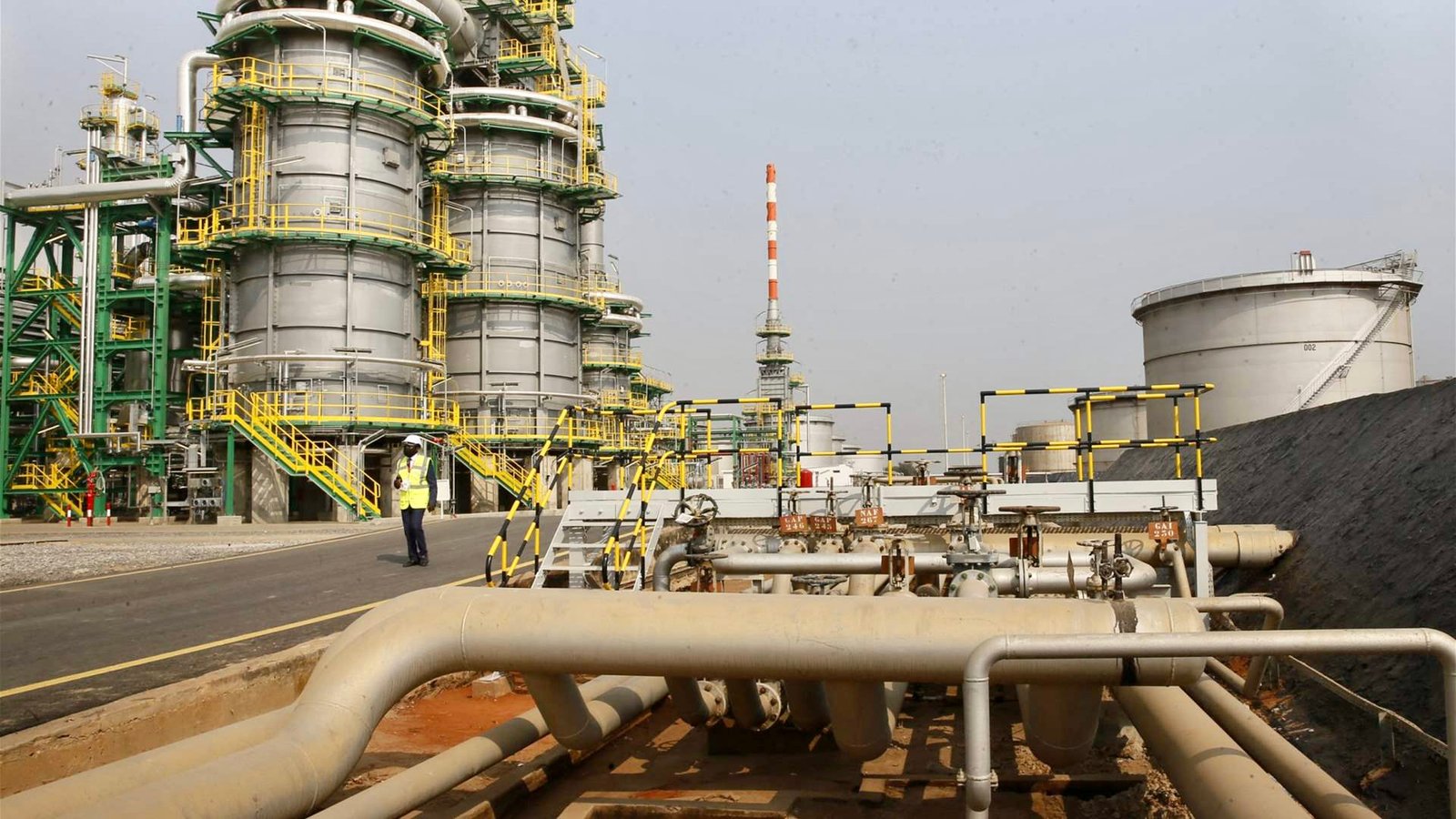 نيجيريا تبدأ تشغيل أكبر مصفاة للديزل ووقود الطائرات في إفريقيا