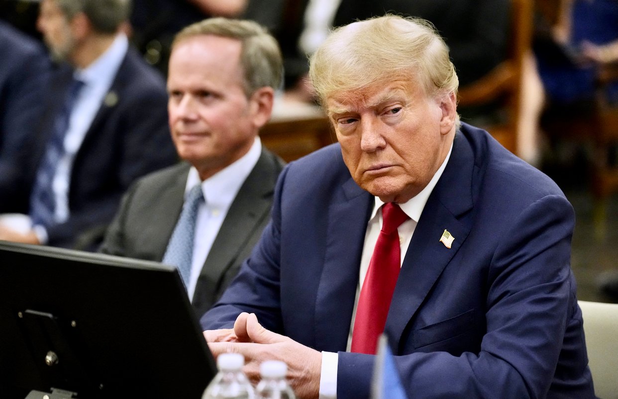 ترامب يندد ب”تدخل سياسي” خلال محاكمته في نيويورك