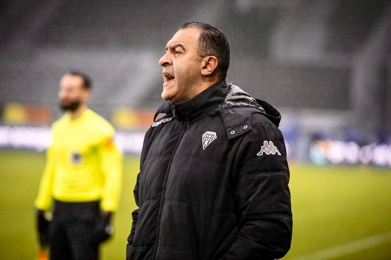 بوحزامة يعوض غريب أمزين في الطاقم التقني للأسود