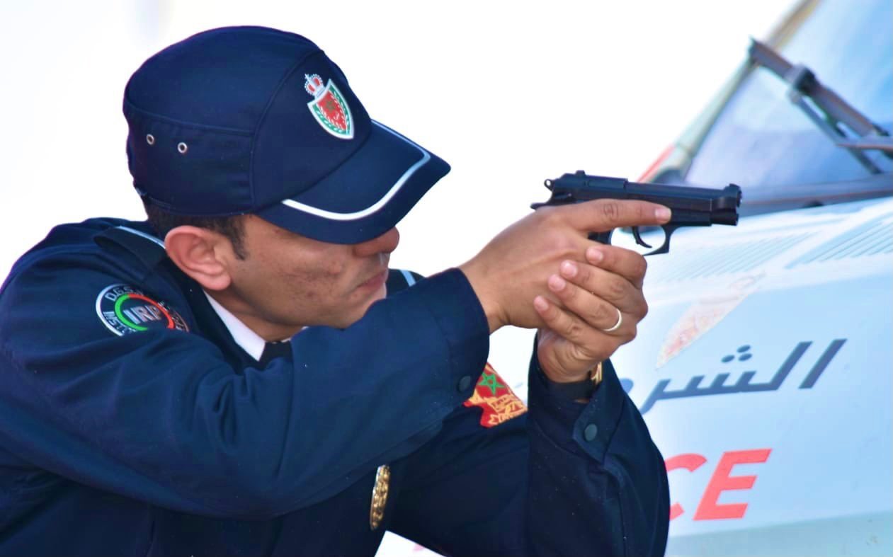 سْخونية الراسْ ..بُوليس مكناس شدُو مْشرمل حرّض كلب على عباد الله