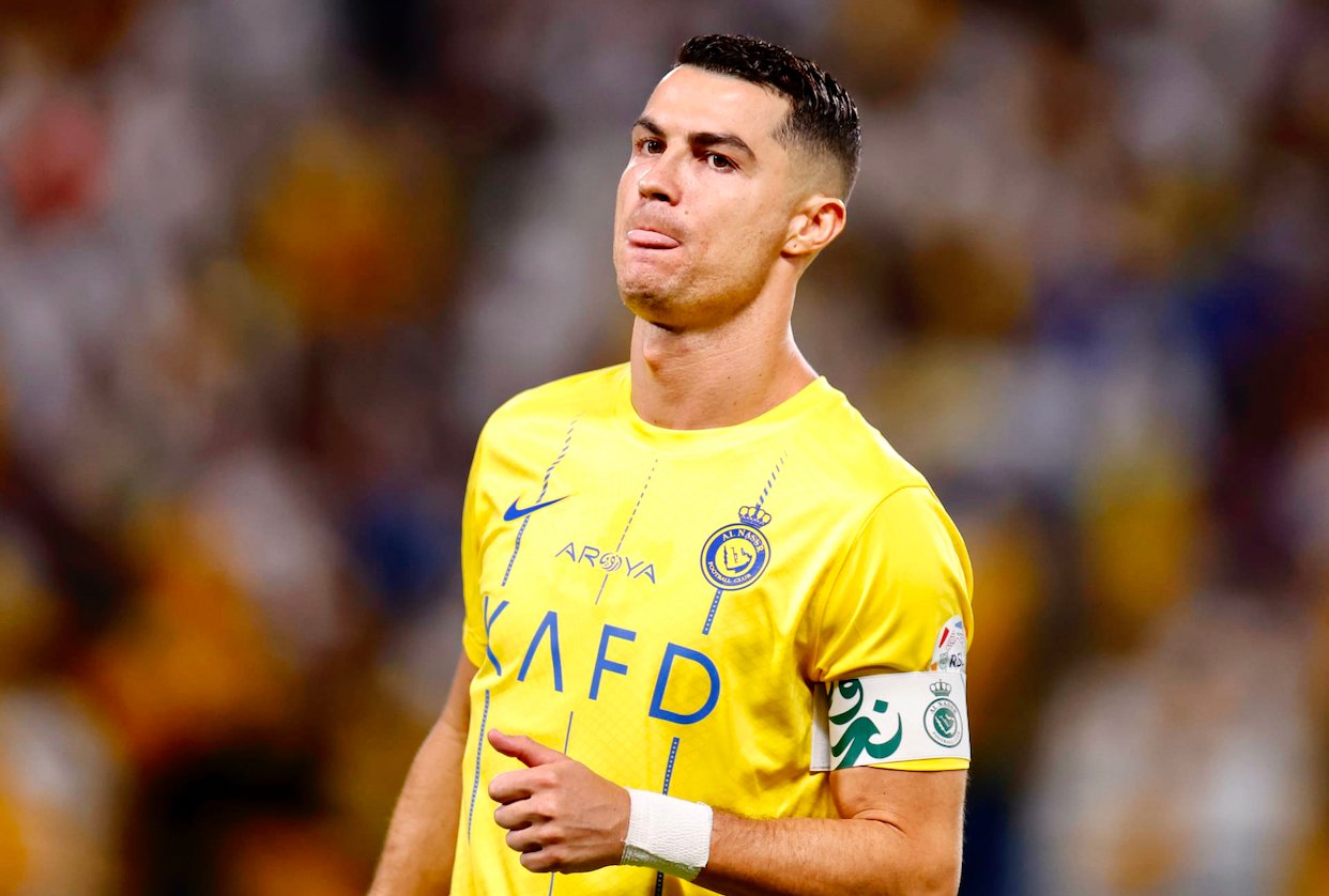 حركة رونالدو “المشينة” تثير الجدل في السعودية