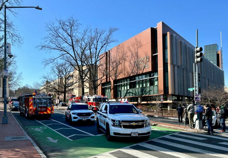 جندي أمريكي يضرم النار في نفسه أمام سفارة إسرائيل