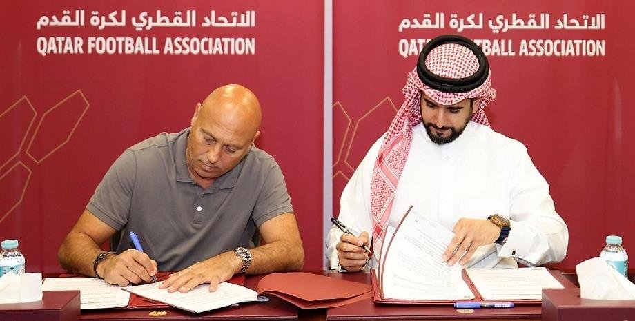 المدرب الإسباني ماركيز لوبيز يواصل تدريب “العنابي”