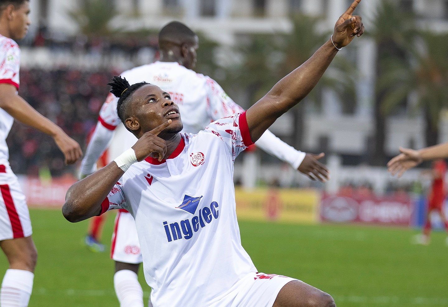 الوداد البيضاوي يدك شباك شباب المحمدية بخماسية