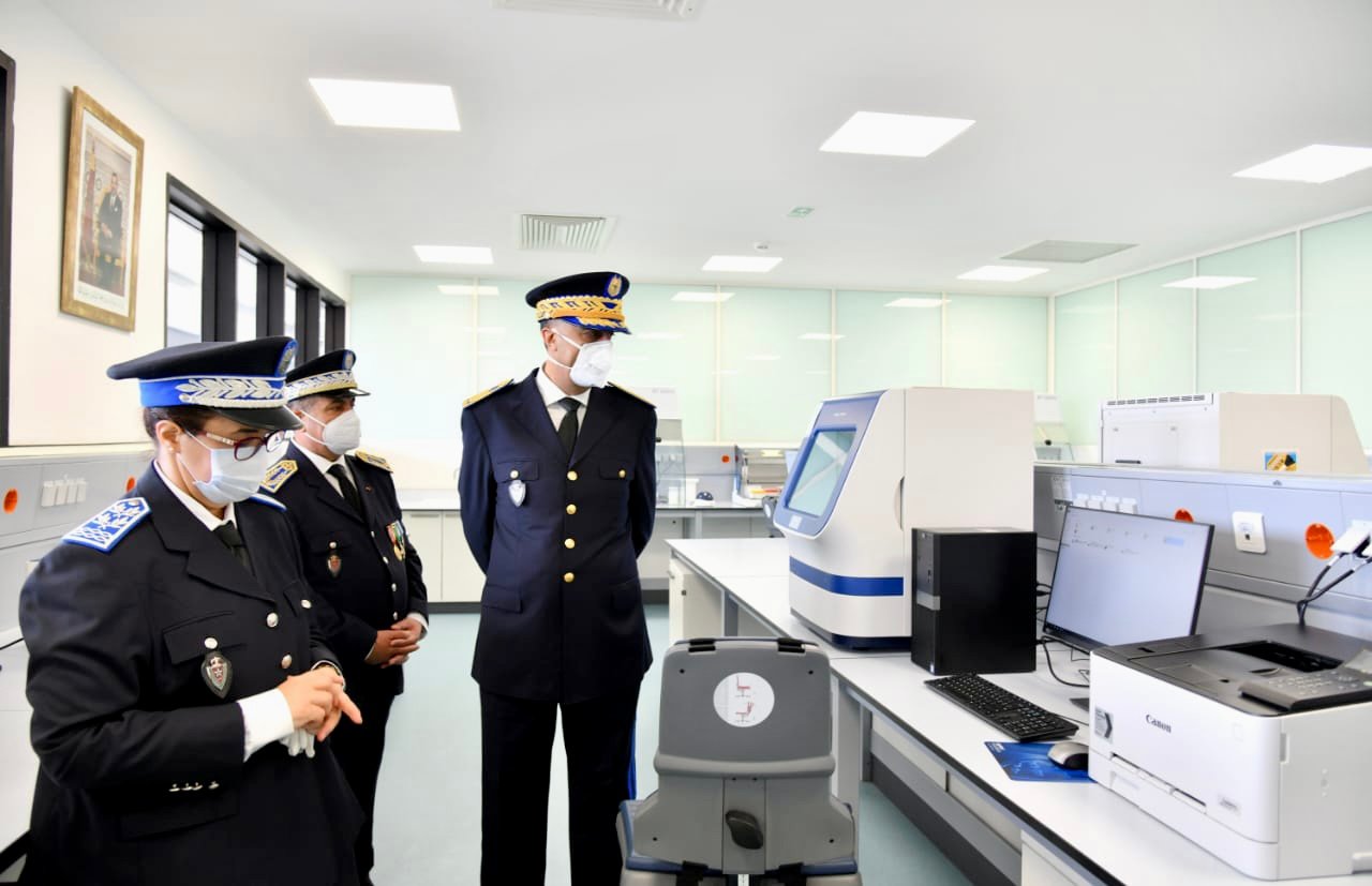 مختبر الشرطة العلمية يحصل على شهادة الجودة