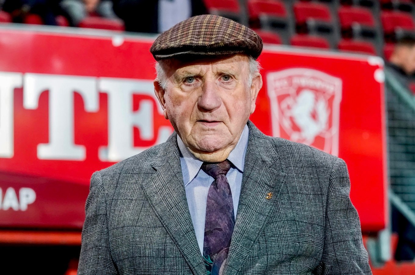 وفاة ايقونة هولندا كيس ريجفرز عن عمر يناهز 97 عاما