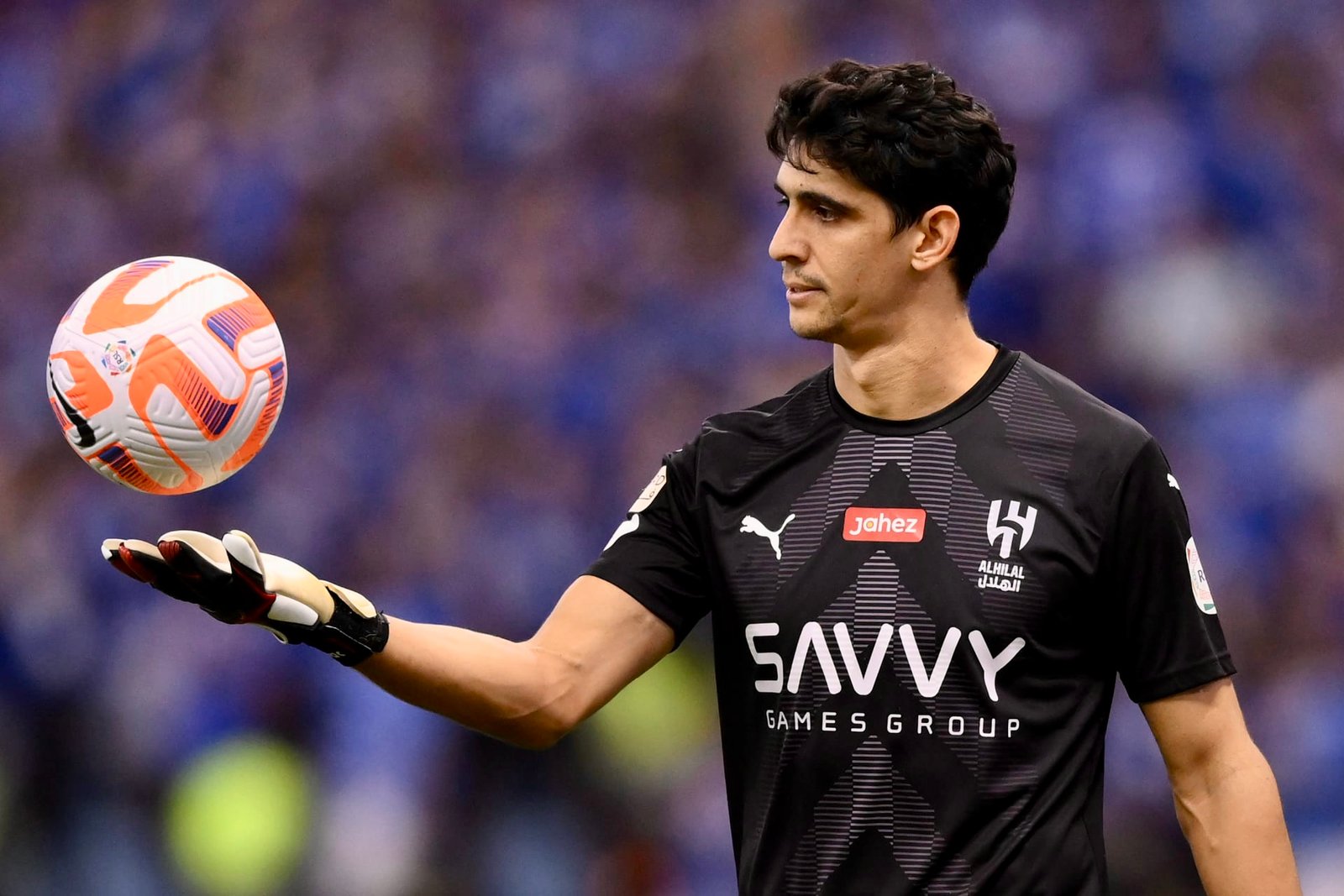 بونو مرشح لجائزة “أفضل حارس” لشهر فبراير