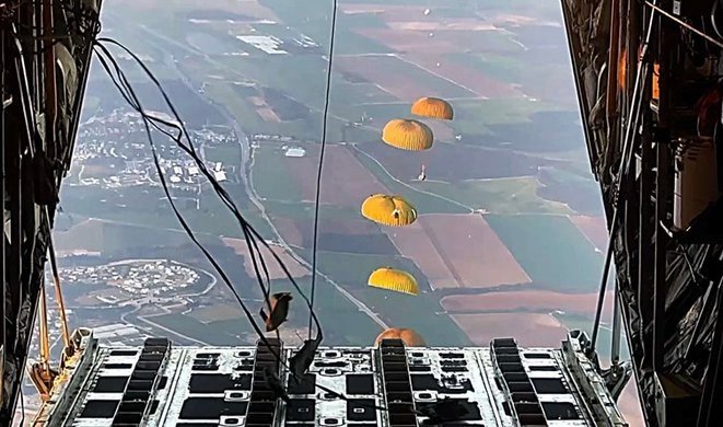 مسؤول أميركي: إنزال المساعدات جوا في غزة لا يمكن أن يشكل بديلا لإدخالها برا