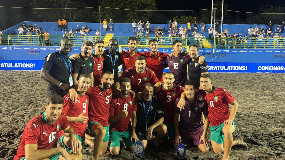 منتخب الكرة الشاطئية يتوج بدوري السلفادور‎