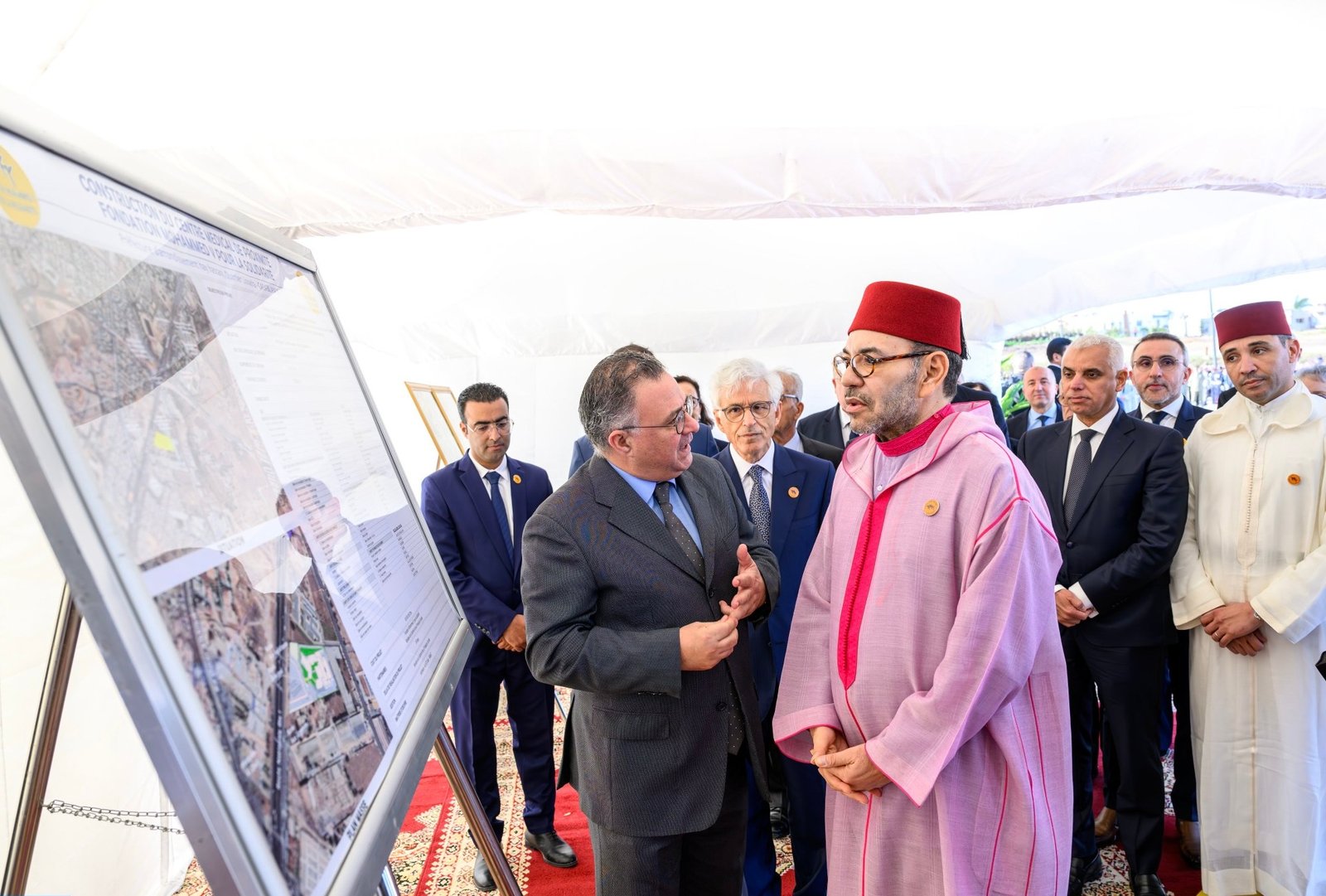 الملك محمد السادس يدشن مركزا طبيا للقرب بالدار البيضاء