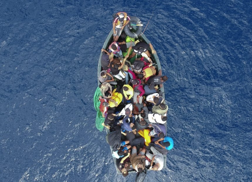 لامارين تضرب بِقُوة سواحل الداخلة..وقفوا قارب هاز 165 حْراگٌ