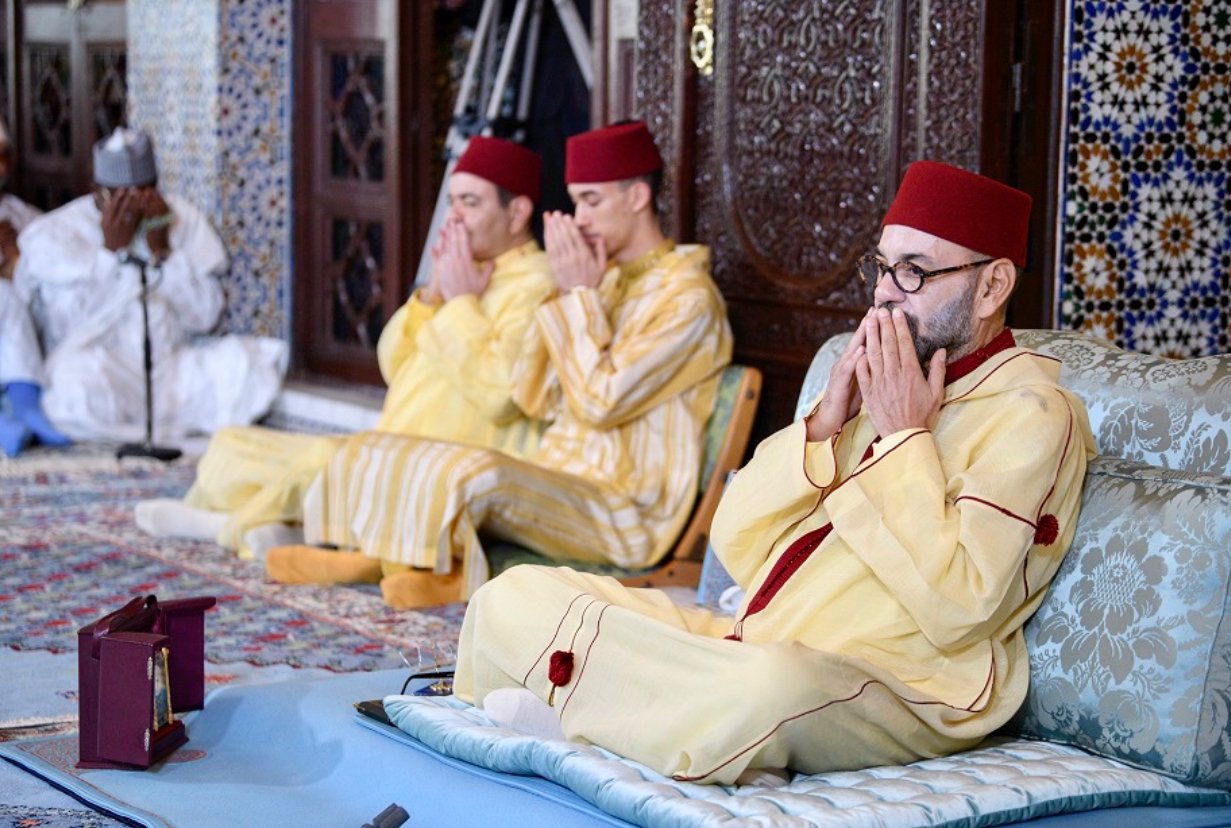 الخمار البقالي يناقش أمام الملك موضوع “الأسس الشرعية لبناء أنماط التعايش الإنساني”