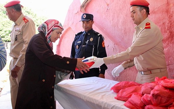 الحرس الملكي يقوم بتوزيع وجبات إفطار يوميا لفائدة المعوزين