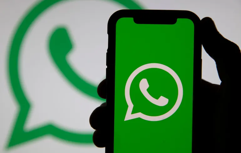 “واتساب” تختبر تعديل الصور بالذكاء الاصطناعي