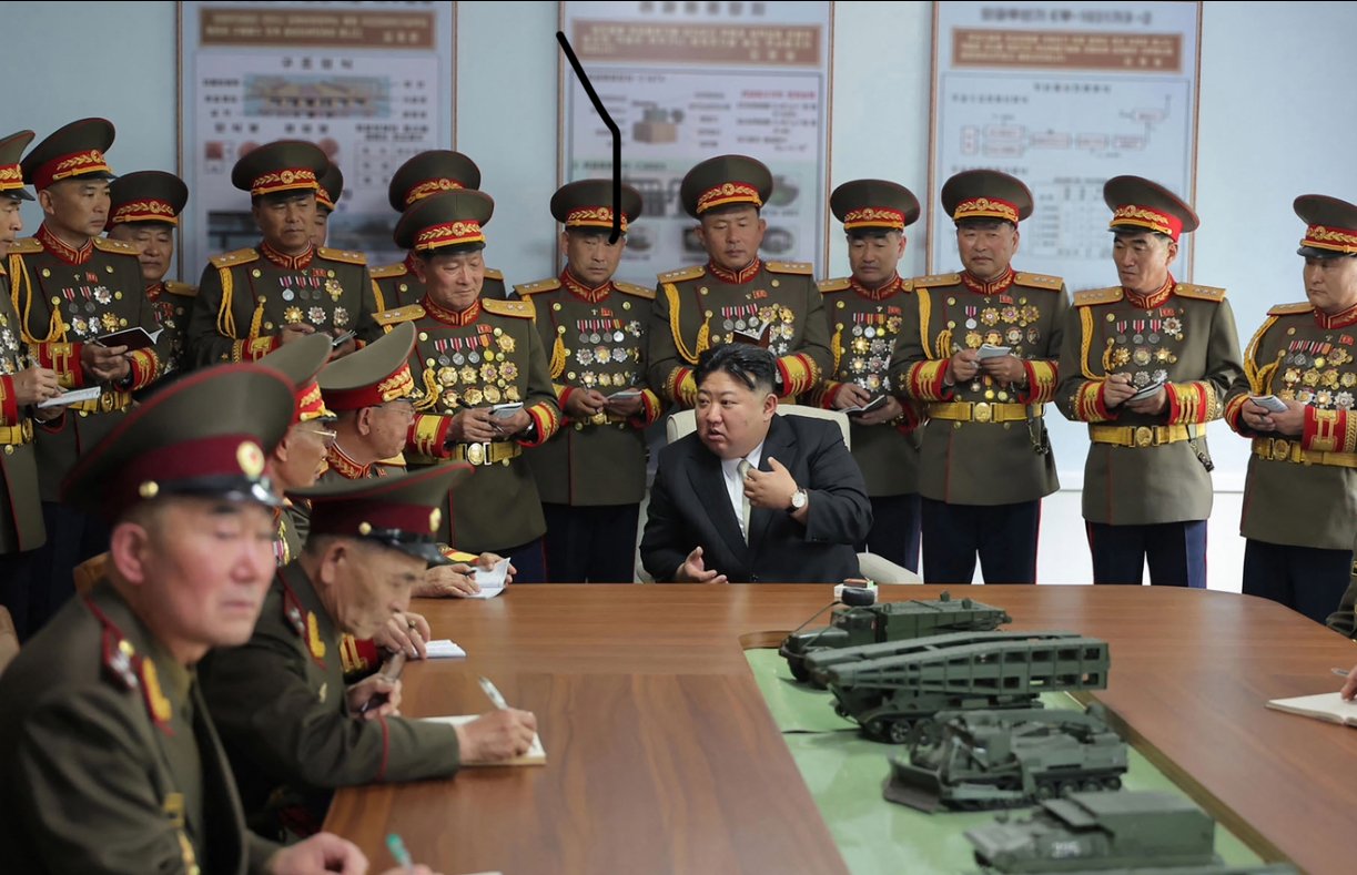 زعيم كوريا الشمالية يشرف على اختبار عدة صواريخ