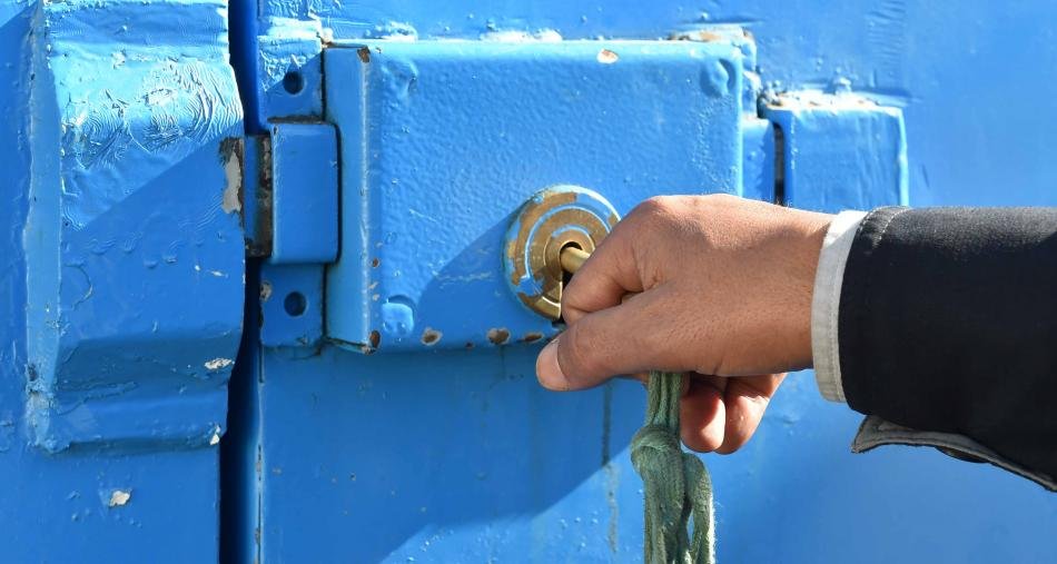 مندوبية السجون تغلق “سات فيلاج” بصفة نهائية بطنجة