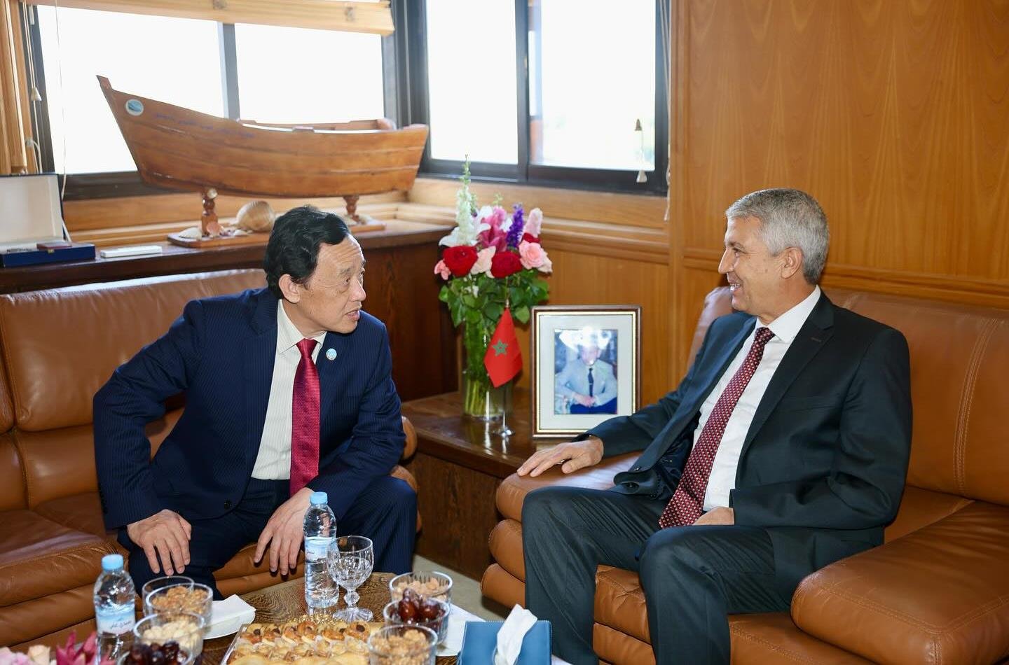 تعزيز النظم الزراعية والغذائية محور مباحثات بين صديقي والمدير العام لـ “فاو”