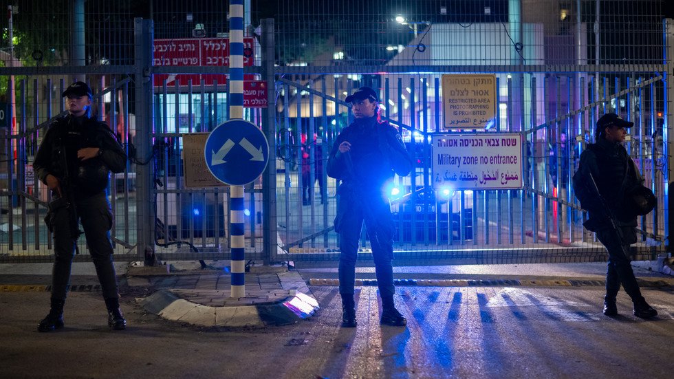 إسرائيل تعلن إغلاق المدارس والجامعات ابتداء من يوم غد