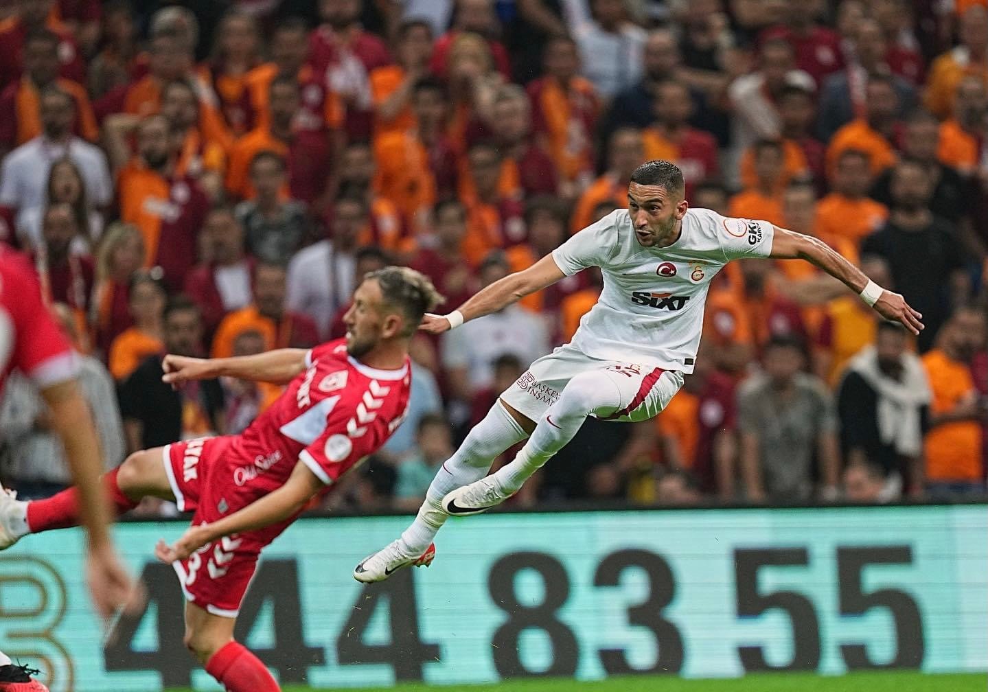 زياش يحقق لقبه الأول مع غلطة سراي