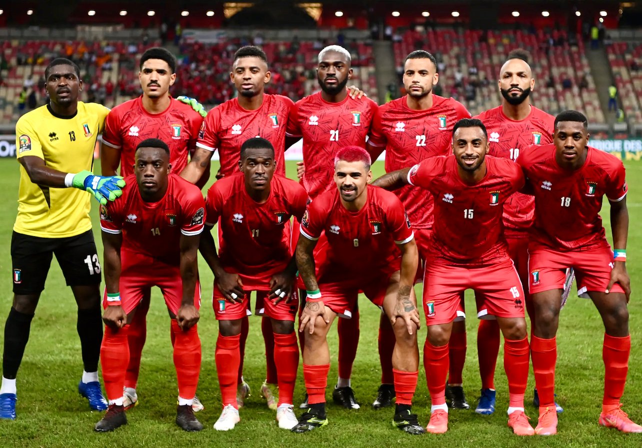 الغرامة وخصم ست نقاط .. الفيفا يعاقب منتخب غينيا الإستوائية