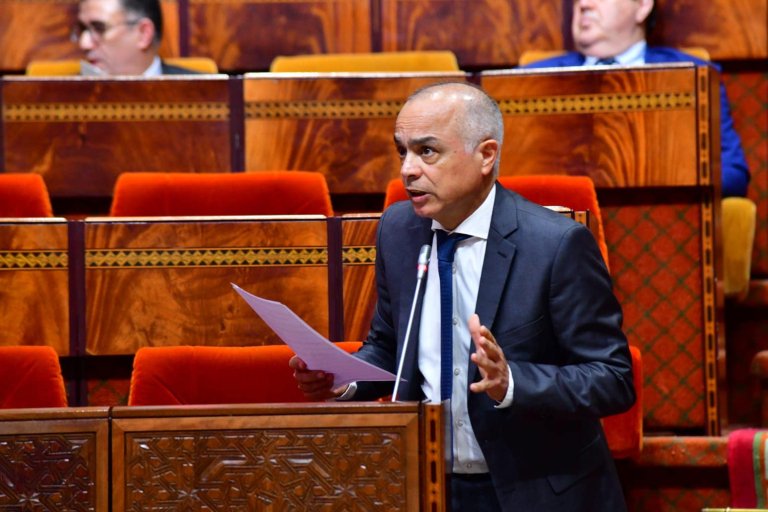 بنموسى ينفي إيقاف الأساتذة بسبب مشاركتهم في الإضراب ويؤكد :” :”نحترم القانون ولا نريد احتقانا جديداً”