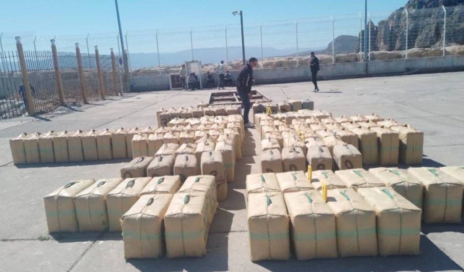 إحباط محاولة تهريب أزيد من خمسة أطنان من مخدر الشيرا بالحسيمة