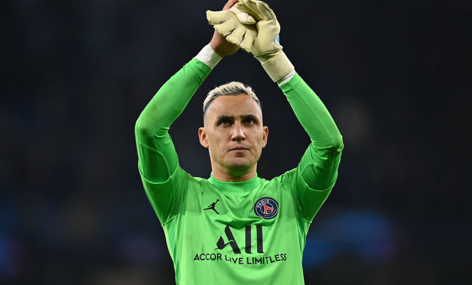 نافاس يعلن رحيله عن باريس سان جرمان