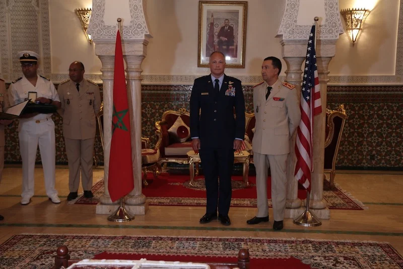 الملك محمد السادس يأمر بتوشيح ضباط أمريكيين لتعزيز التعاون مع المغرب