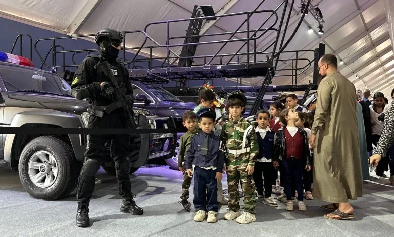 أطفال من ضحايا زلزال الحوز يزورون فضاءات أيام الأبواب المفتوحة للأمن الوطني بأكادير