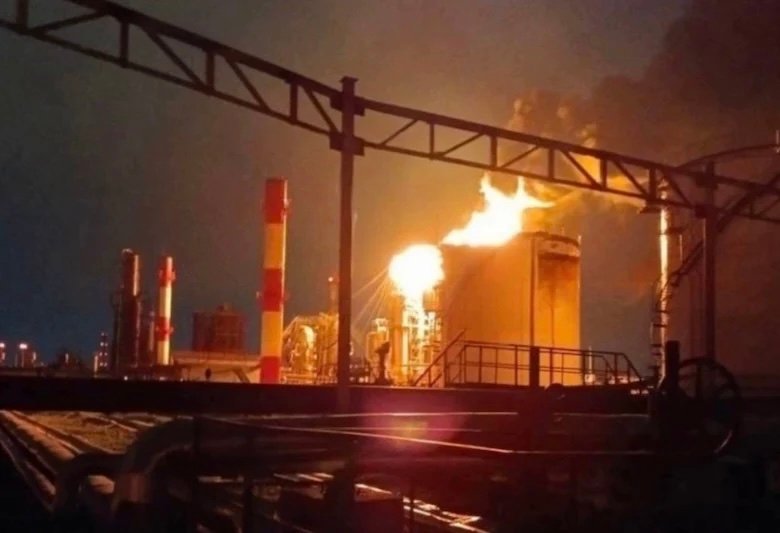 أوكرانيا تُهـاجم بنيات نفطية في روسيا