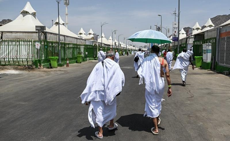 درجات حرارة “أعلى من المعدل الطبيعي” خلال موسم الحج.. السعودية تحذر