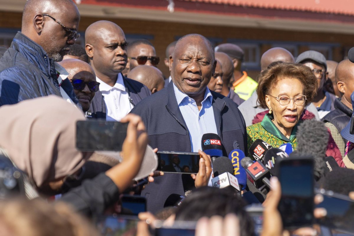 حزب مانديلا يخسر غالبيته المطلقة في إنتخابات جنوب إفريقيا