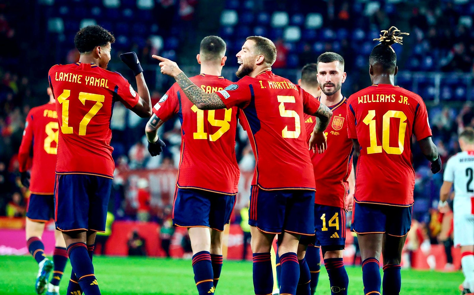 يورو 2024 .. لاروخا تعول على مواهبها الشابة للظفر بلقب ثالث