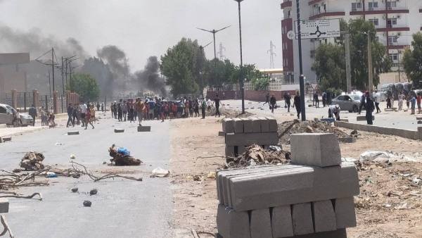 احتجاجات في غرب الجزائر بسبب نقص مياه الشرب