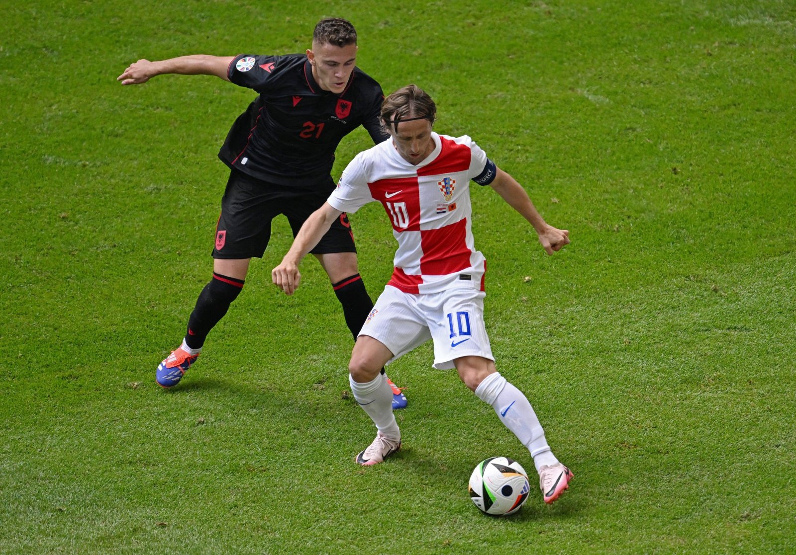 ألبانيا تخطف تعادلاً مثيراً أمام كرواتيا