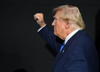 “ترامب” يعقد أول مؤتمراته الانتخابية بعد محاولة اغتياله