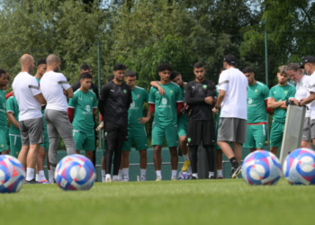 المنتخب الوطني الأولمبي يجري حصة تدريبية استعدادا للأولمبياد