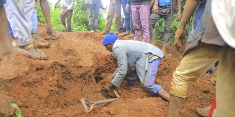 146 قتيـلا على الأقل بسبب انهيارات أرضية جنوب إثيوبيا