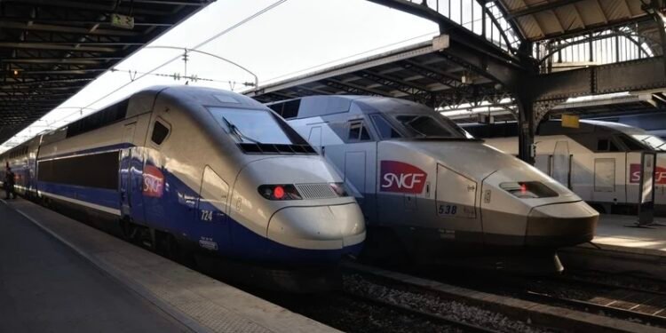 أعمال تخريب تطال شبكة السكك الفرنسية