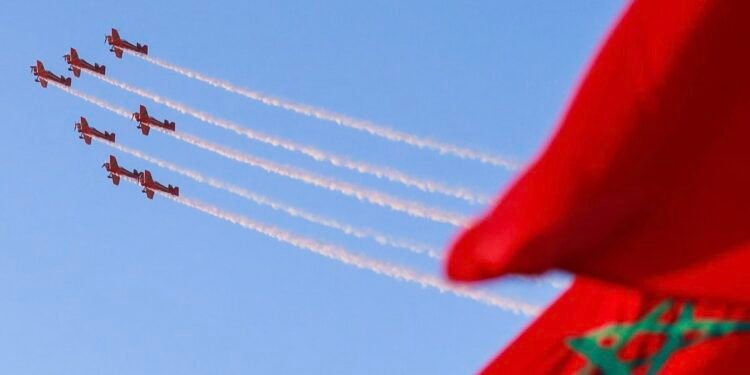 عيد العرش .. القوات المسلحة الملكية تنظم عروضا جوية وقفزات استعراضية