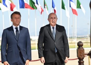 الجزائر تعلن سحب سفيرها لدى فرنسا