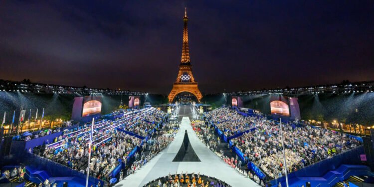 المدير الفني لافتتاح أولمبياد باريس ينفي أن يكون أحد العروض مستوحى من “العشاء الأخير”