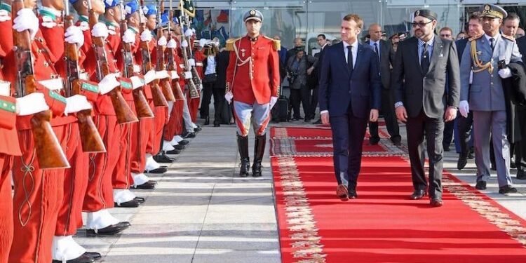 الملك يدعو ماكرون إلى زيارة المغرب