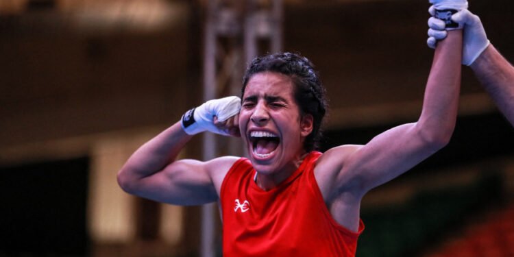 أولمبياد باريس.. تأهل الملاكمة المغربية وداد برطال إلى ربع نهائي