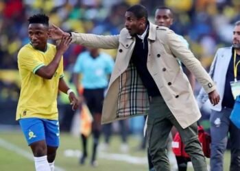 الوداد يعزز صفوفه بلاعب جنوب إفريقي محترف بكندا