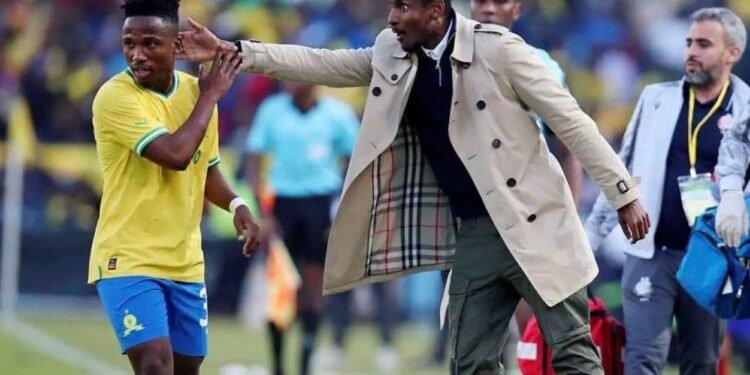 الوداد يعزز صفوفه بلاعب جنوب إفريقي محترف بكندا