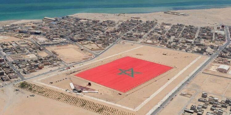 عمدة باريس تشيد بقرار فرنسا دعم سيادة المغرب على صحرائه