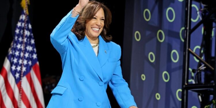 جولة انتخابية لهاريس تسبق مؤتمر الحزب الديمقراطي