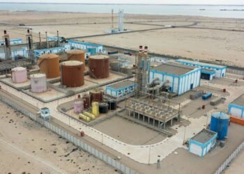 محطة الداخلة لتوليد الكهرباء تحصل على شهادة “إيزو 14001” لإدارة البيئة